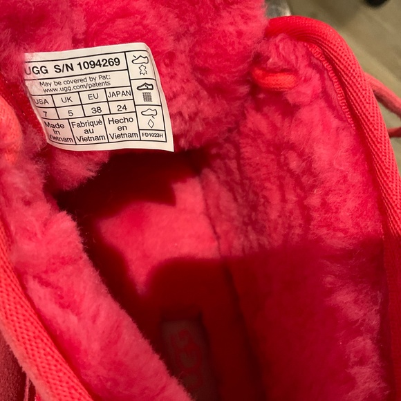 UGG Neumel II Water Resistant Chukka Boot Rock Rose Size 7 - Picture 4 of 9